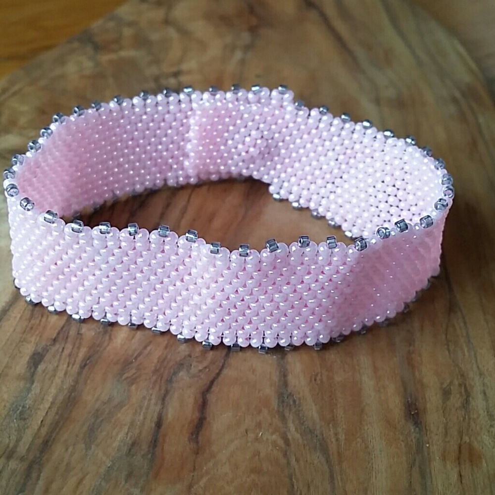 NWOT Pink Beaded Bracelet